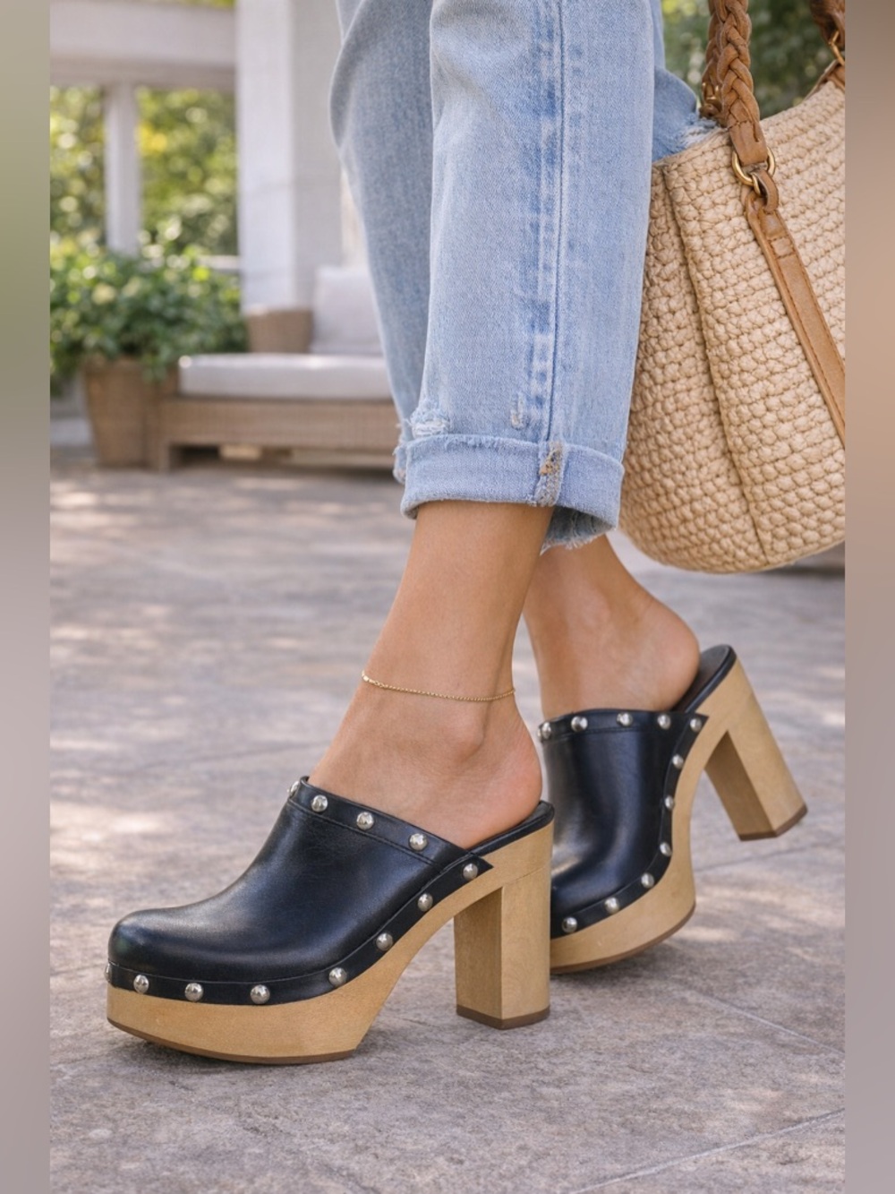 Franco Sarto Black Leather Studded Platform Mules 8.5 Chunky Heel 90s Y2K 3”